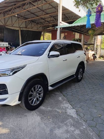 Toyota Fortuner 2020 2.4 V 4WD Utility-car ดีเซล เกียร์อัตโนมัติ ขาว รูปที่ 4