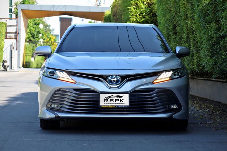 Toyota Camry 2018 2.5 Hybrid Sedan ไฮบริด ไม่ติดแก๊ส เกียร์อัตโนมัติ เทา รูปที่ 3