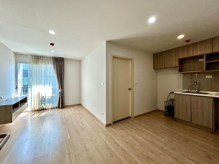 คอนโด 2 ห้องนอน ห้องมุม  46 ตร.ม. ใหญ่สุดในโครงการ  วิวสระว่ายน้ำเต็มตา 3.99 ล้านบาท