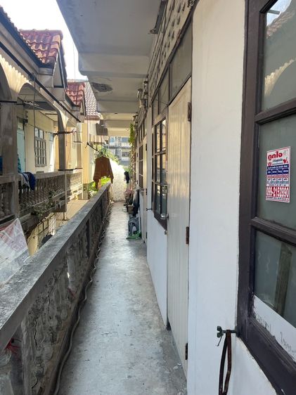 ไม่มี สร้างเสร็จก่อน 2010 ขายหอพัก 3 ชั้น ย่านซอยบางปู 47 ใกล้สถาณีรถไฟฟ้าBTS เคหะบางปูขายตามสภาพ3ล้านกว่าบาท