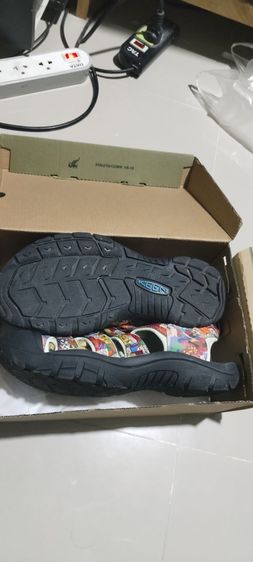 รองเท้าผู้ชายยี่ห้อ KEEN รูปที่ 3
