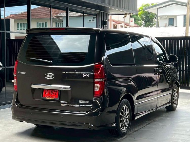 Hyundai H-1  2019 2.5 Deluxe Van ดีเซล ไม่ติดแก๊ส เกียร์อัตโนมัติ ดำ รูปที่ 4