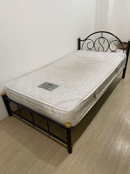 เตียงเหล็กพร้อมฟูก 3.5 ฟุต สภาพดี