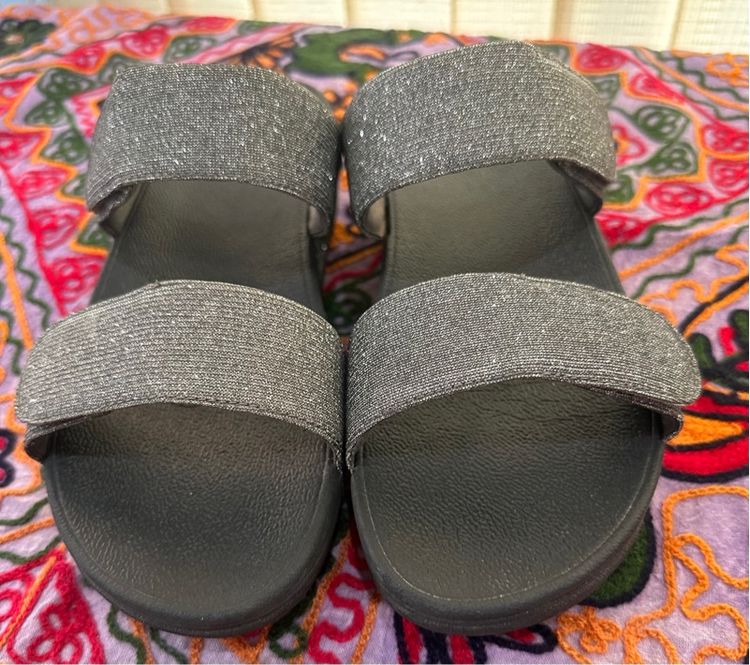Fitflop รองเท้าแบบสวมสีดำ รูปที่ 5