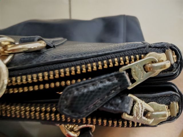 หญิง ดำ หนังแท้ ขายกระเป๋า. COACH.  สภาพดีมาก