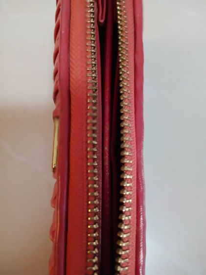 ขายกระเป๋าCoach สีแดงสภาพดี รูปที่ 3