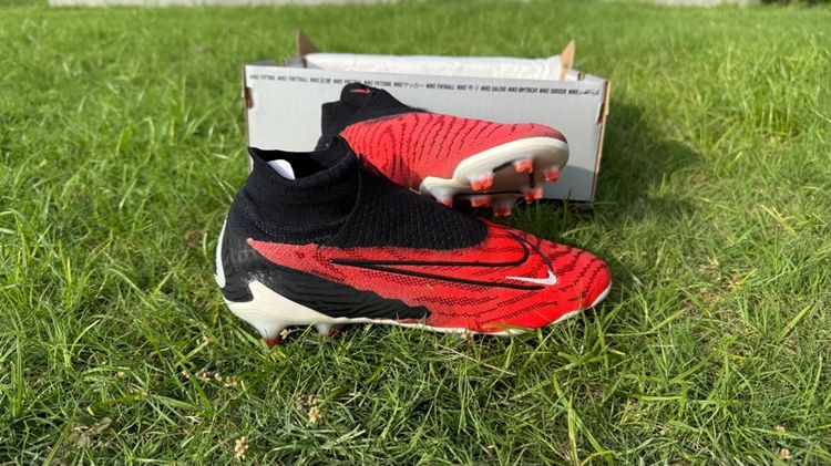 ไม่ระบุ แดง รองเท้าฟุตบอล NIKE phantom gx1 elite fg