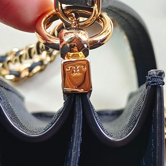 กระเป๋าสะพาย Tory Burch แท้ มือสอง สภาพดี สีกรมท่า รูปที่ 6