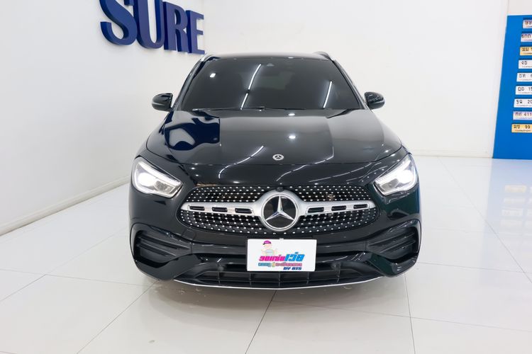 Mercedes-Benz GLA-Class 2020 GLA200 Sedan เบนซิน ไม่ติดแก๊ส เกียร์อัตโนมัติ ดำ รูปที่ 3
