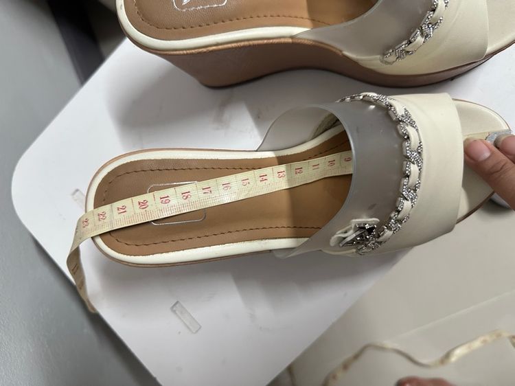 รองเท้าส้นเตารีด รูปที่ 3