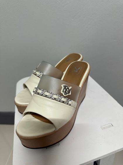 รองเท้าส้นเตารีด รูปที่ 2