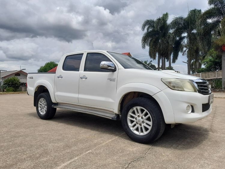 Toyota Hilux Vigo Champ 2015 Smart Cab 2.5 E VNT 4WD Pickup ดีเซล ไม่ติดแก๊ส เกียร์ธรรมดา ขาว รูปที่ 4