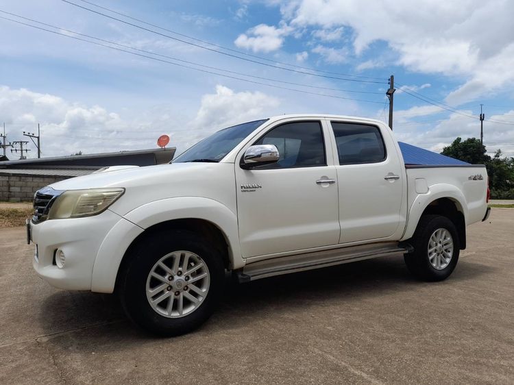 Toyota Hilux Vigo Champ 2015 Smart Cab 2.5 E VNT 4WD Pickup ดีเซล ไม่ติดแก๊ส เกียร์ธรรมดา ขาว รูปที่ 3
