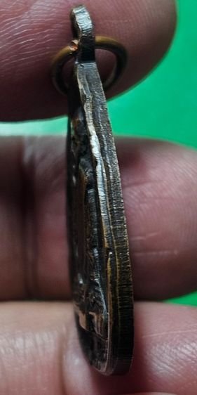 เหรียญหลวงปู่มั่น รุ่นพิเศษ กฐินสามัคคี วัดป่าธรรมรังสี อุบลราชธานี ปี 2517 รูปที่ 6