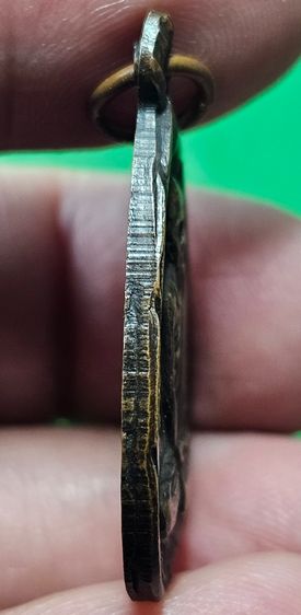 เหรียญหลวงปู่มั่น รุ่นพิเศษ กฐินสามัคคี วัดป่าธรรมรังสี อุบลราชธานี ปี 2517 รูปที่ 5