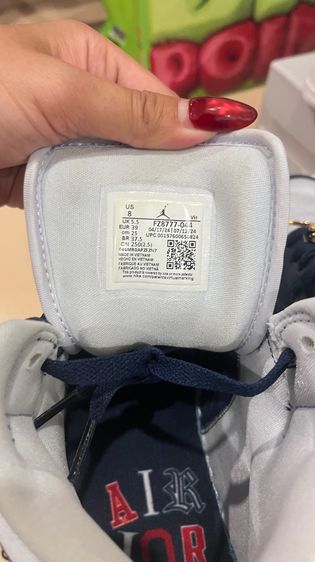 Nike Air Jordan 1 Mid SE รูปที่ 10