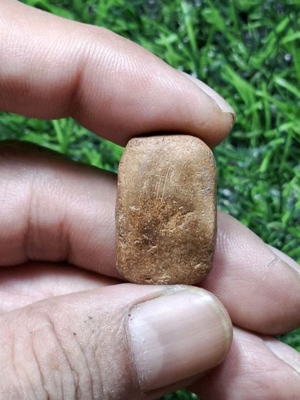 พระเนื้อดินอุดผงเก่า ไม่ทราบที่ รูปที่ 2