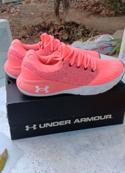 รองเท้าวิ่ง under armour รูปที่ 5