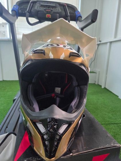 Vาย หมวกกันน๊อค  ทรงวิบาก มือ1  KYT Skyhawk  Jarvis Signature Edition  ไซส์ M  ครับ   น้ำหนักประมาณ 1100 ± 50 กรัม  รูปที่ 6