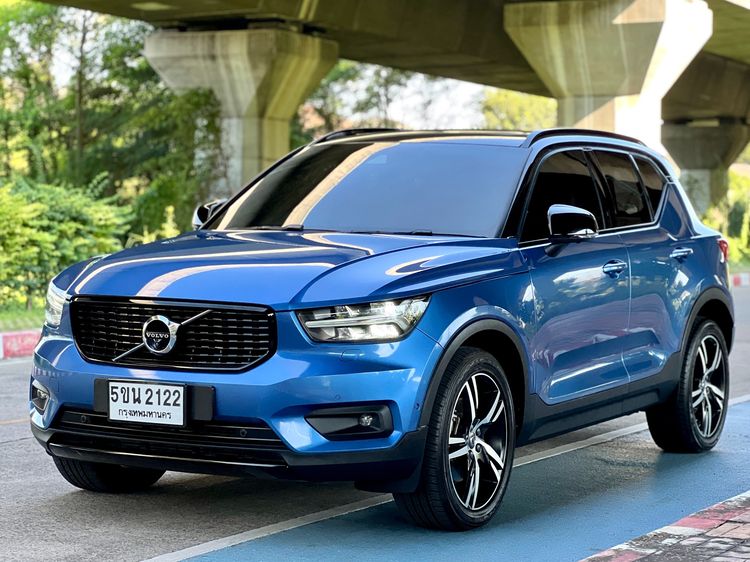 รถ Volvo XC40 2.0 T5 R-Design 4WD สี น้ำเงิน