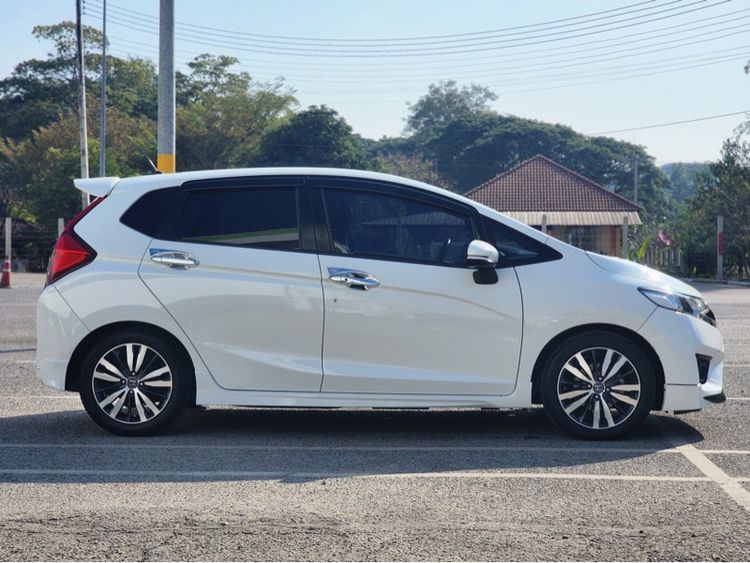 Honda Jazz 2015 1.5 SV Plus i-VTEC Sedan เบนซิน ไม่ติดแก๊ส เกียร์อัตโนมัติ ขาว รูปที่ 3