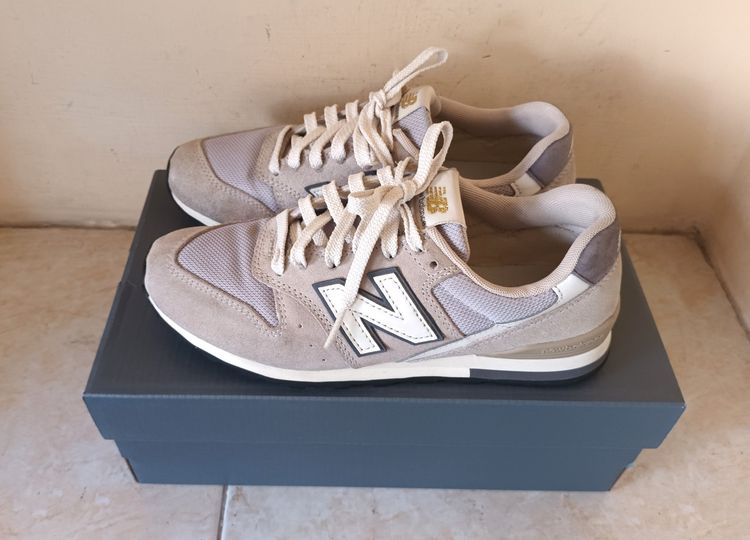 New Balance 996 ผู้หญิง ป้ายสีทอง size 37(EUR) แท้ 100 เปอร์เซ็นต์