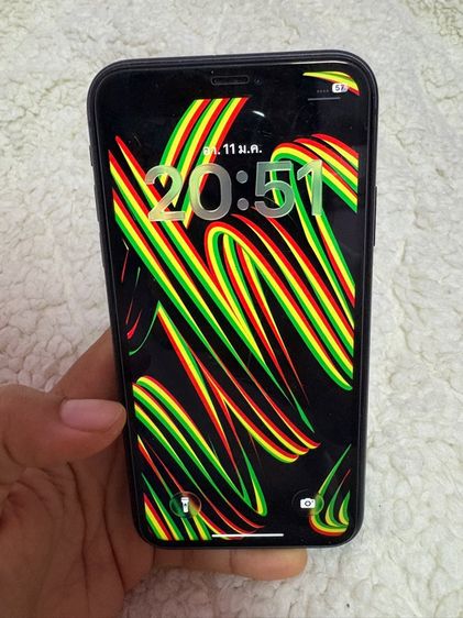 64 GB iPhone 11 64gb สีดำ มือสอง