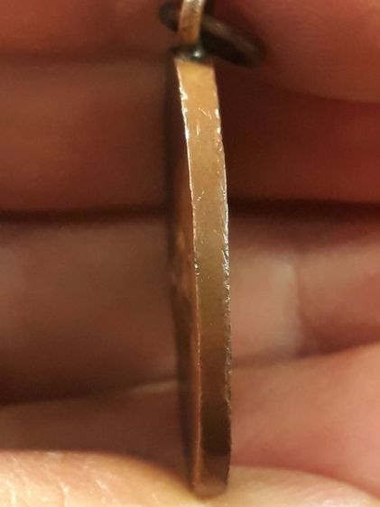 เหรียญหลวงพ่อจาด วัดบางกระเบา จ.ปราจีนบุรี รุ่นแรก จ.เจริญลาภ ปี2484 เนื้อทองแดงห่วงเชื่อมขอบกระบอกสภาพยังสวย รูปที่ 3