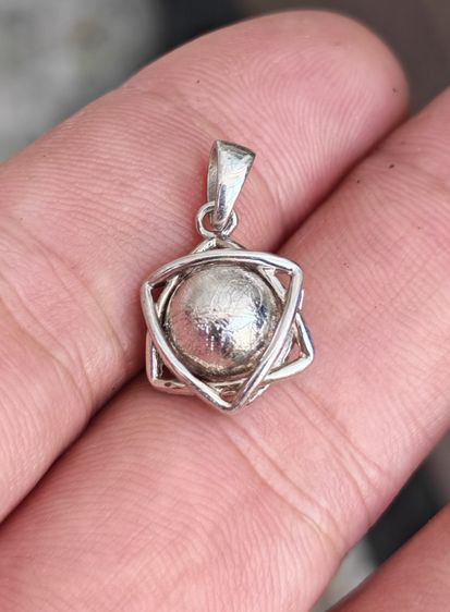 จี้อุกาบาตเงินแท้​ นน.​ 3.19 กรัม​ ขายกันเป็นพัน​ ผมเอาหลักร้อยครับ รูปที่ 2