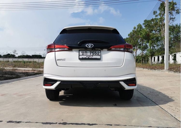 Toyota Yaris 2019 1.2 High Sedan เบนซิน ไม่ติดแก๊ส เกียร์อัตโนมัติ ขาว รูปที่ 4