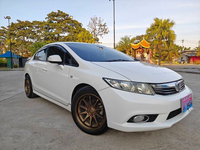 Honda Civic 2012 1.8 S i-VTEC Sedan เบนซิน ไม่ติดแก๊ส เกียร์อัตโนมัติ ขาว รูปที่ 4