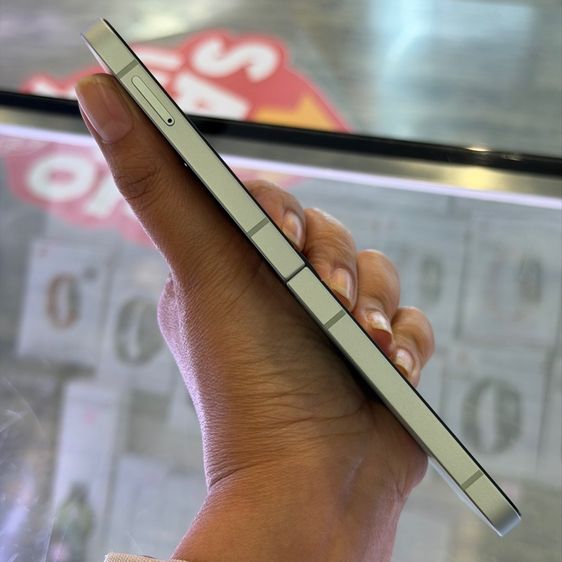 Samsung Z Flip6 512GB สีเขียว เครื่องศูนย์ สภาพสวยมากๆ จอ6.7นิ้ว แรม12รอม512 Snap8 Gen3 กล้อง50ล้าน(2ตัว)🔥🔥 รูปที่ 3