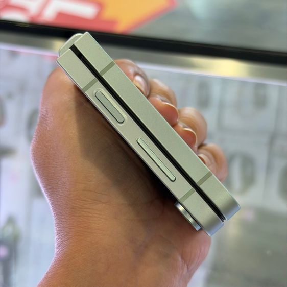 Samsung Z Flip6 512GB สีเขียว เครื่องศูนย์ สภาพสวยมากๆ จอ6.7นิ้ว แรม12รอม512 Snap8 Gen3 กล้อง50ล้าน(2ตัว)🔥🔥 รูปที่ 10