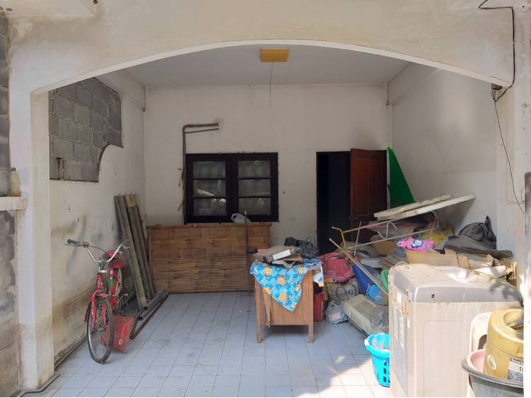 อื่นๆ สร้างเสร็จก่อน 2010 ไม่มี ใช่ ขายด่วน บ้านราคาหลุดจอง ไม่ถึงล้าน ม.เลิศอุบล คลอง 5 ลำลูกกา — เหมาะรีโนเวทกำไรดี รูปที่ 2