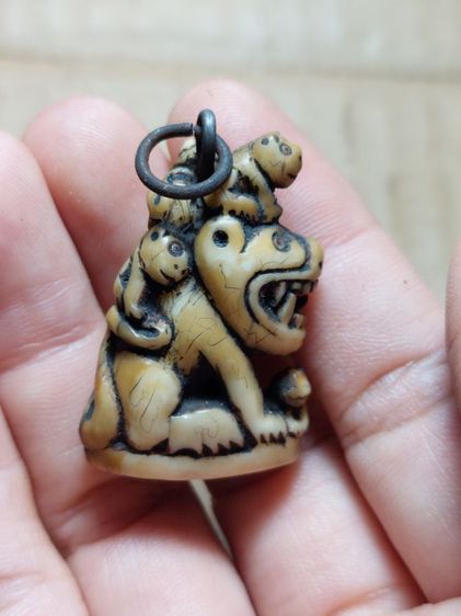 เครื่องรางเสาหลวงพ่อปานวัดคลองด่านศีลแปลกตัวใหญ่จ้ามีลูกน้อยเยอะๆ รูปที่ 7