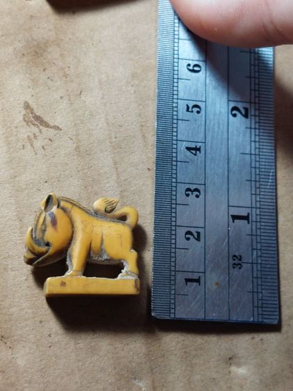 เครื่องรางหมูอาจารย์เฮงไพรวัลย์เก่ามาก รูปที่ 3