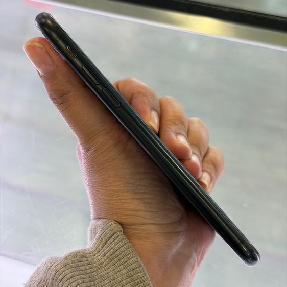 iPhone Xr 64GB สีดำ เครื่องศูนย์ โมเดลTH 🔥🔥 รูปที่ 3