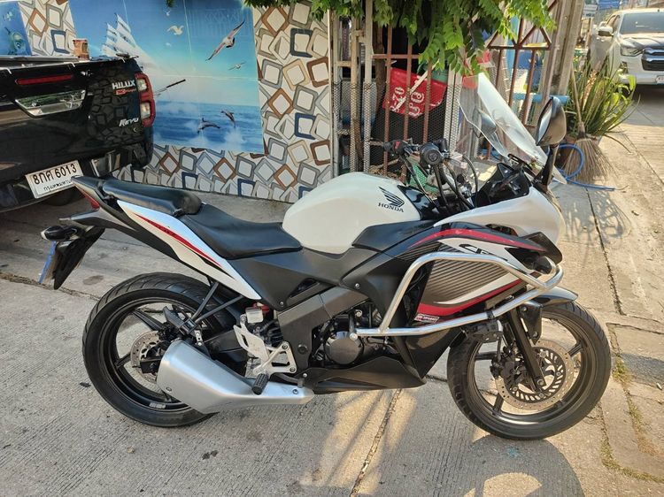 🛵ยังไงก็ขาย CBR150 ปี 57 เครื่องดี สีสวย สตาร์ทมือ  รถบ้านพร้อมใช้งาน เปลี่ยนน้ำมันเครื่องฟรี ส่งฟรี30กิโล รูปที่ 3
