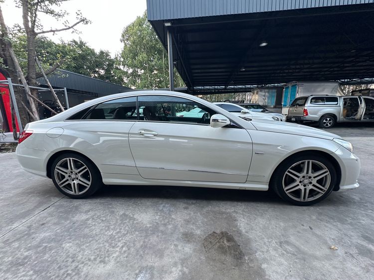 Mercedes-Benz E-Class 2010 E250 Sedan เบนซิน ไม่ติดแก๊ส เกียร์อัตโนมัติ ขาว รูปที่ 4