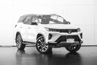 Toyota Fortuner 2.8 LEGENDER BLACKTOP 2WD ปี 2023 สี  ขาว (131V13) รถบ้านมือเดียว ราคาถูกสุดในตลาดไม่ต้องใช้เงินออกรถ