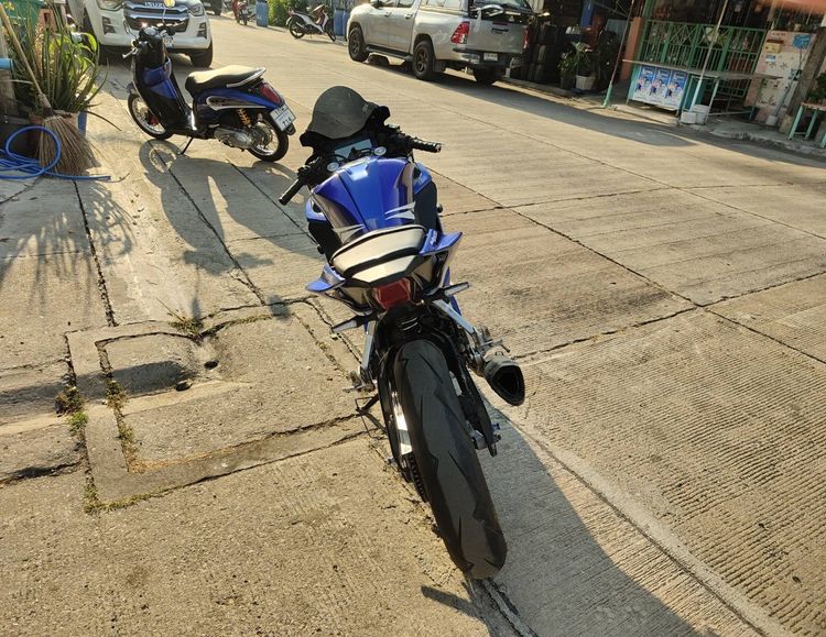 🛵ยังไงก็ขาย R15 ปี 61 เครื่องดี สีสวย สตาร์ทมือ เล่มชุดโอนครบ+เปลี่ยนถ่ายน้ำมันเครื่องฟรี ส่งฟรี30 ก.ม รูปที่ 5