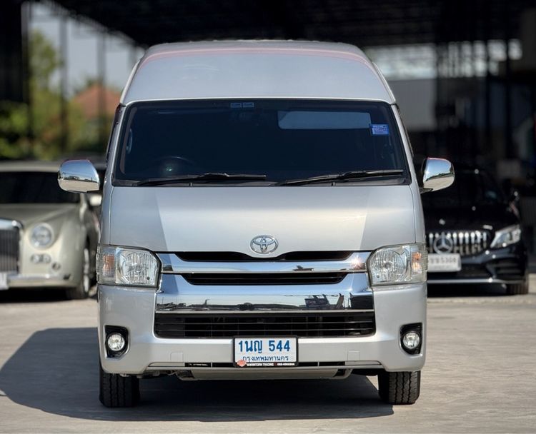 Toyota Commuter 2016 3.0 Van ดีเซล ไม่ติดแก๊ส เกียร์ธรรมดา เทา รูปที่ 2