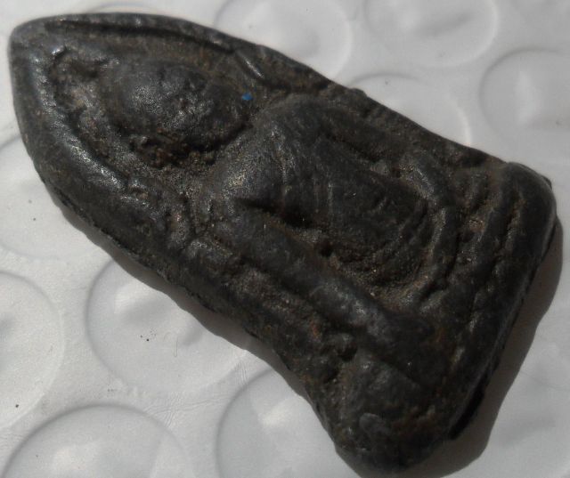 พระหล่อเทวะรูปเนื้อชินตะกัวเก่าค่ะ รูปที่ 7