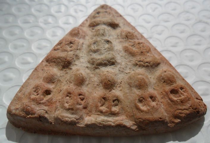 พระกรุวัดกระต่ายแกรบเนื้อดินเก่าค่ะ รูปที่ 11