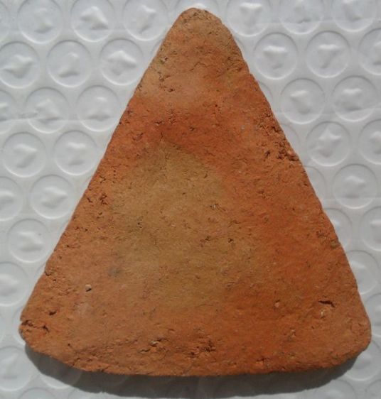 พระกรุวัดกระต่ายแกรบเนื้อดินเก่าค่ะ รูปที่ 8