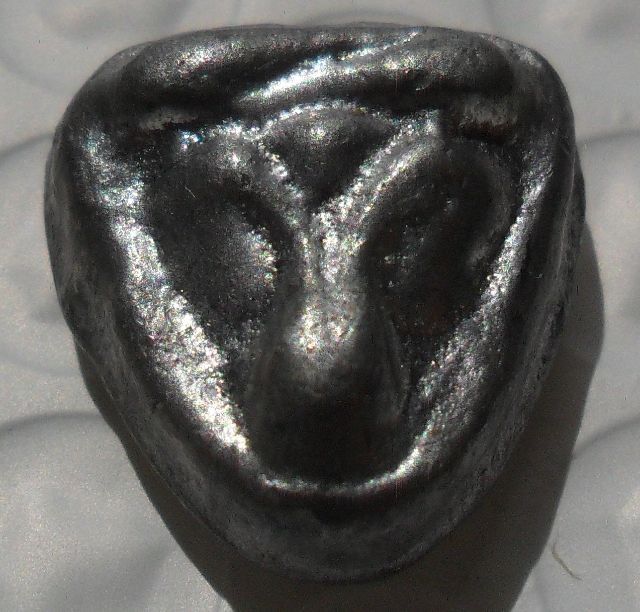 พระปิดตาเนื้อโลหะเก่าค่ะ รูปที่ 6