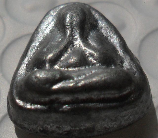 พระปิดตาเนื้อโลหะเก่าค่ะ รูปที่ 5