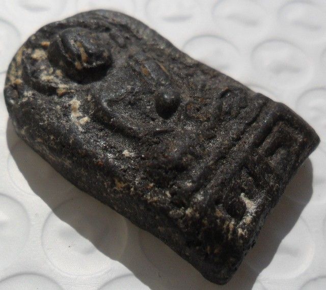 พระหลวงปู่ทวดเนื้อว่าน วัดพะโค เนื้อเก่าค่ะ รูปที่ 4