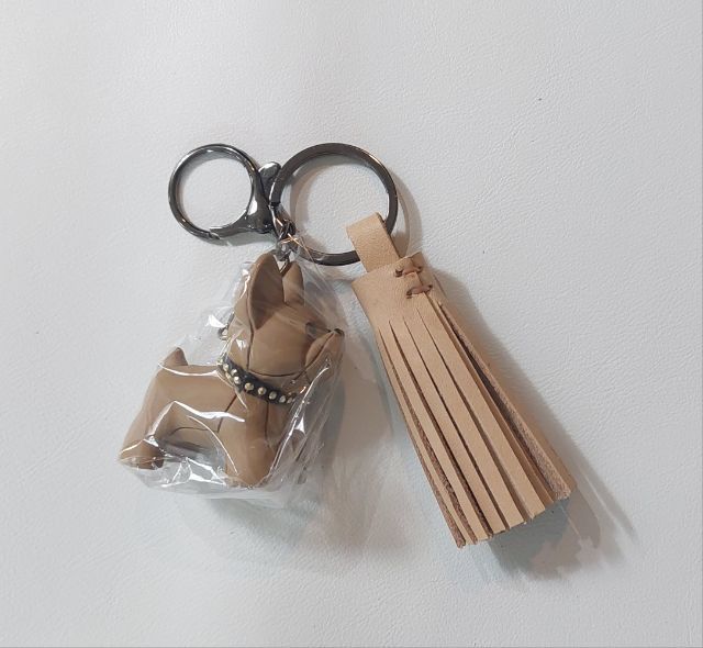 พวงกุญแจพู่ หนังวัวแท้ งาน handmade  รูปที่ 3