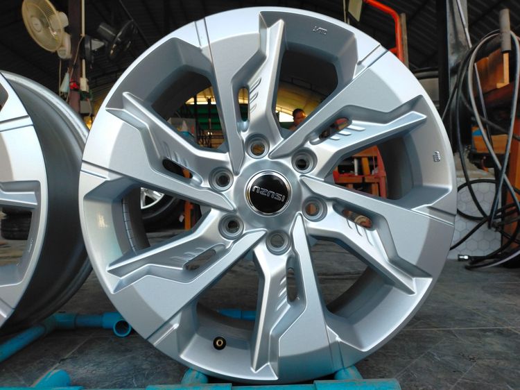 แม็กอีซูซู ใหม่ป้ายแดงไร้รอย ขอบ18 กว้าง7.5 et33 รูปที่ 4